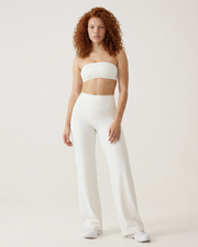 The Core Edit – Motion Flare Leggings