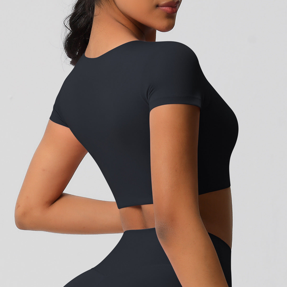 The Core Edit – Form Crop Tee